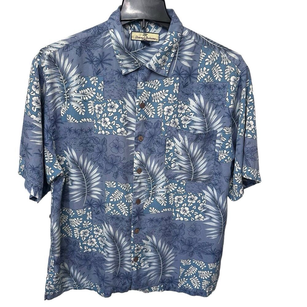 Tommy Bahama Men's Large Blue Floral 100% Silk Short Sleeve Hawaiian Shirt